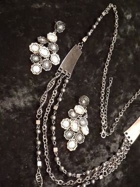 Floral Disc Multi-Strand Necklace and Earrings. Gunmetal & Silver